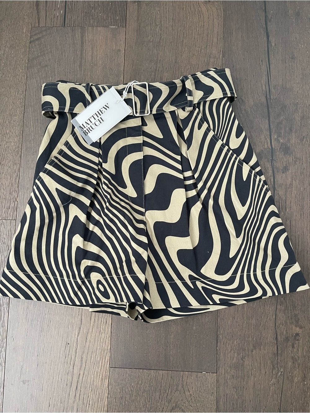 Matthew Bruch Black & Cream High-Waist Printed Shorts Small NWT